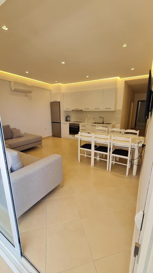Sea And City View Apartment Саранде Екстериор снимка